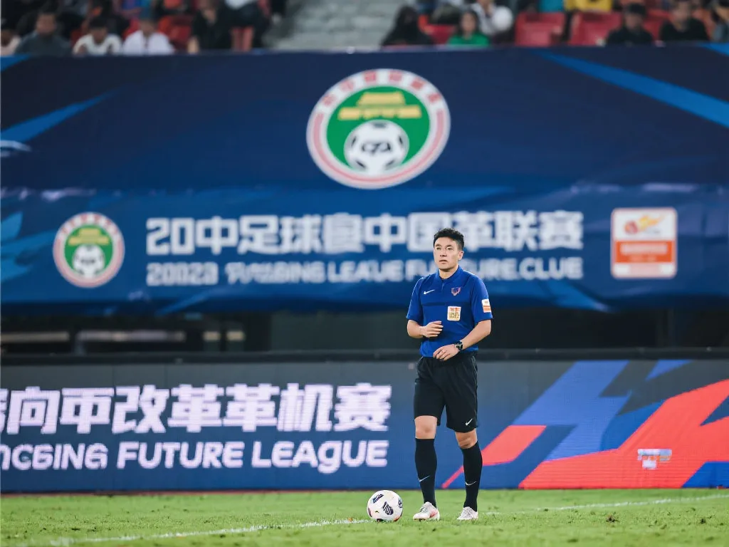 热身赛-青岛海牛2-0广东广州豹 肖鲲、车世伟破门.
